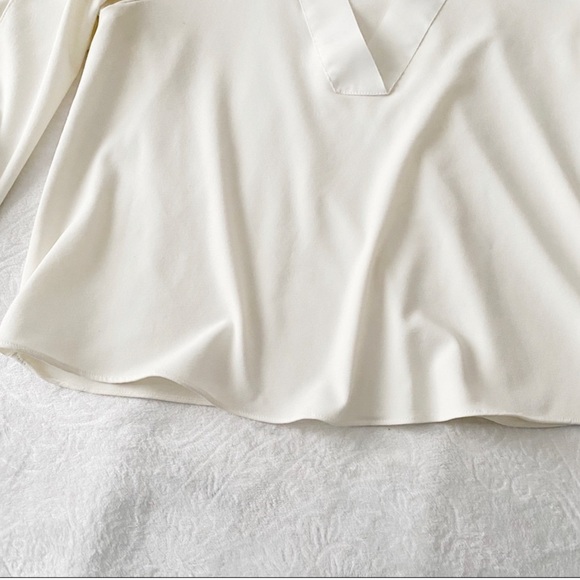 Zara Cropped V-Neck Toed Belled Sleeves - Picture 7 of 9